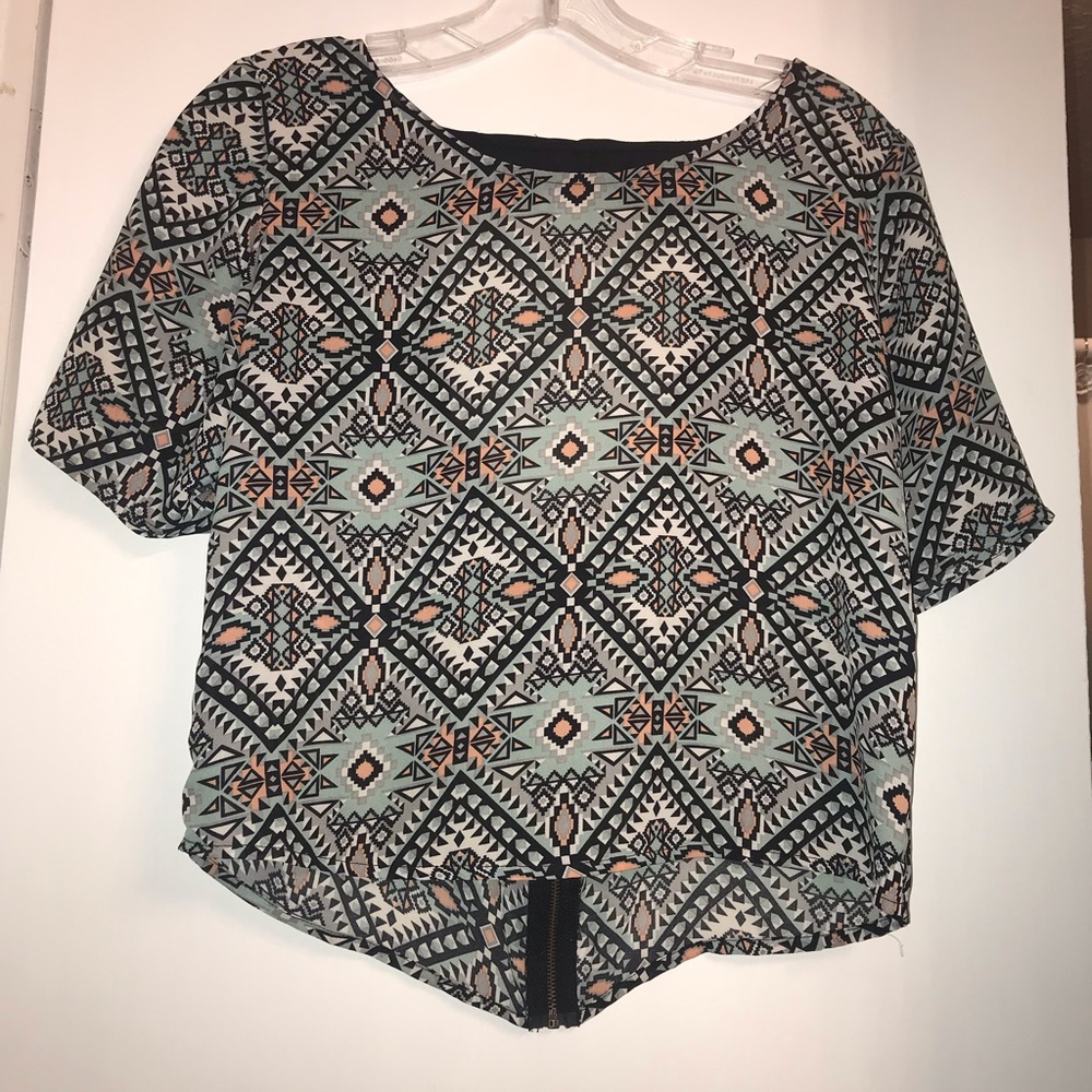 Crop top